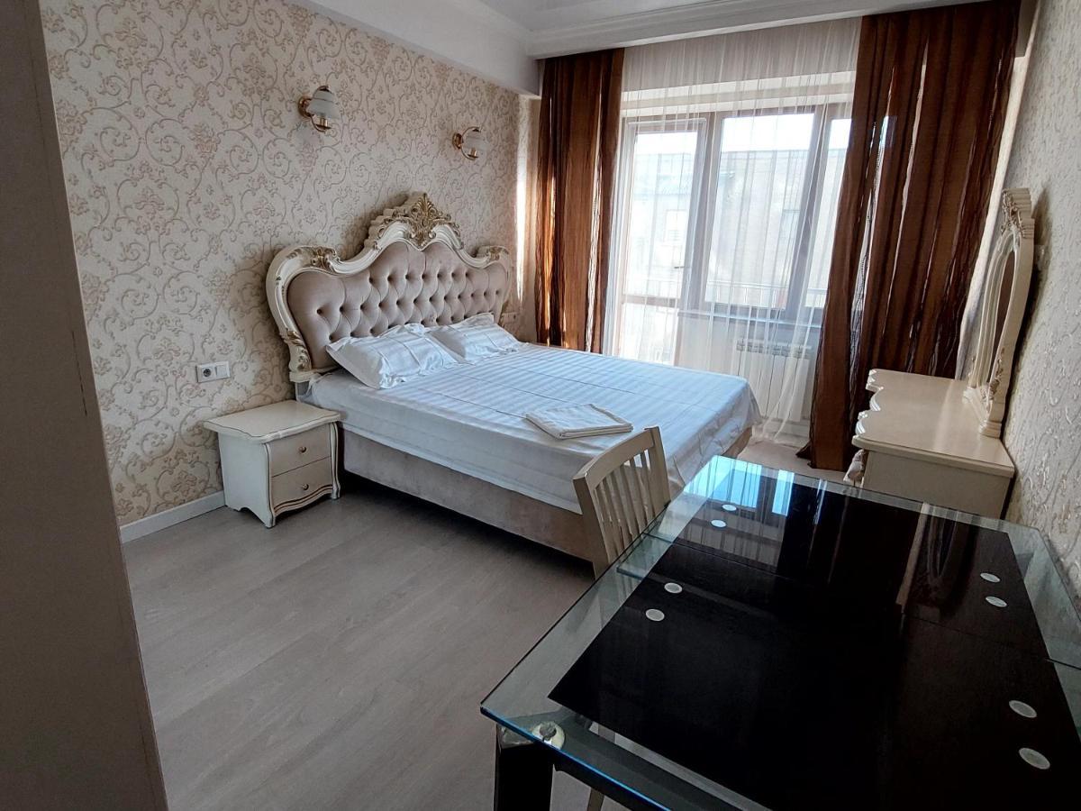 Elite Apartment In Street Mederova 50 Bishkek Exterior photo